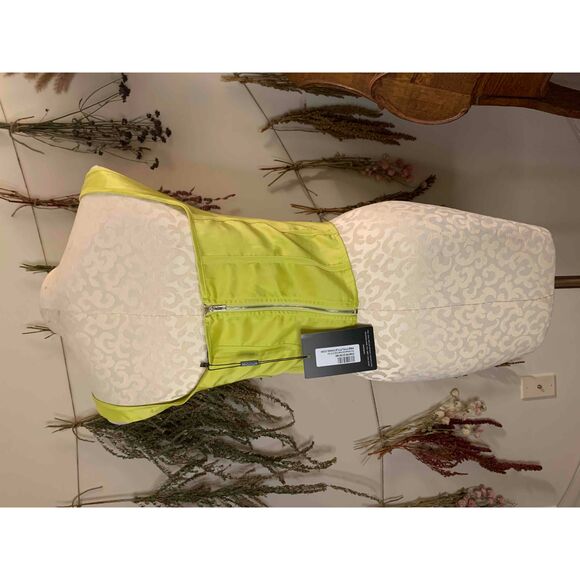 NWT Pretty Little Thing Chartreuse Corset Top Boning Zippered Back Plus Size 18 - Picture 3 of 11